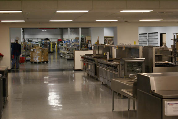 /media/showroom5_329uh34x.jpg